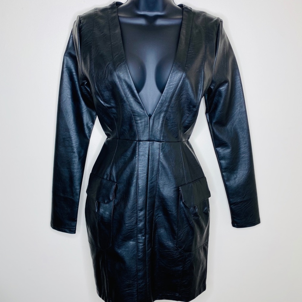 Missguided Black Long Sleeve Dress - Picture 2 of 5
